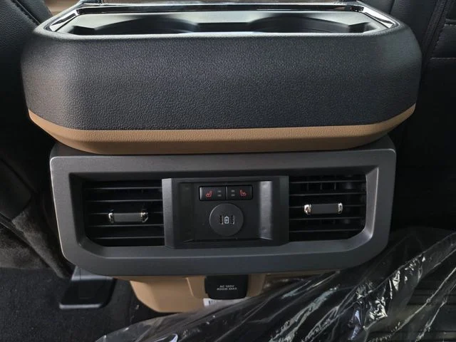 New 2026 Star White Metallic Tri-Coat Ford F-250® Lariat® image 39