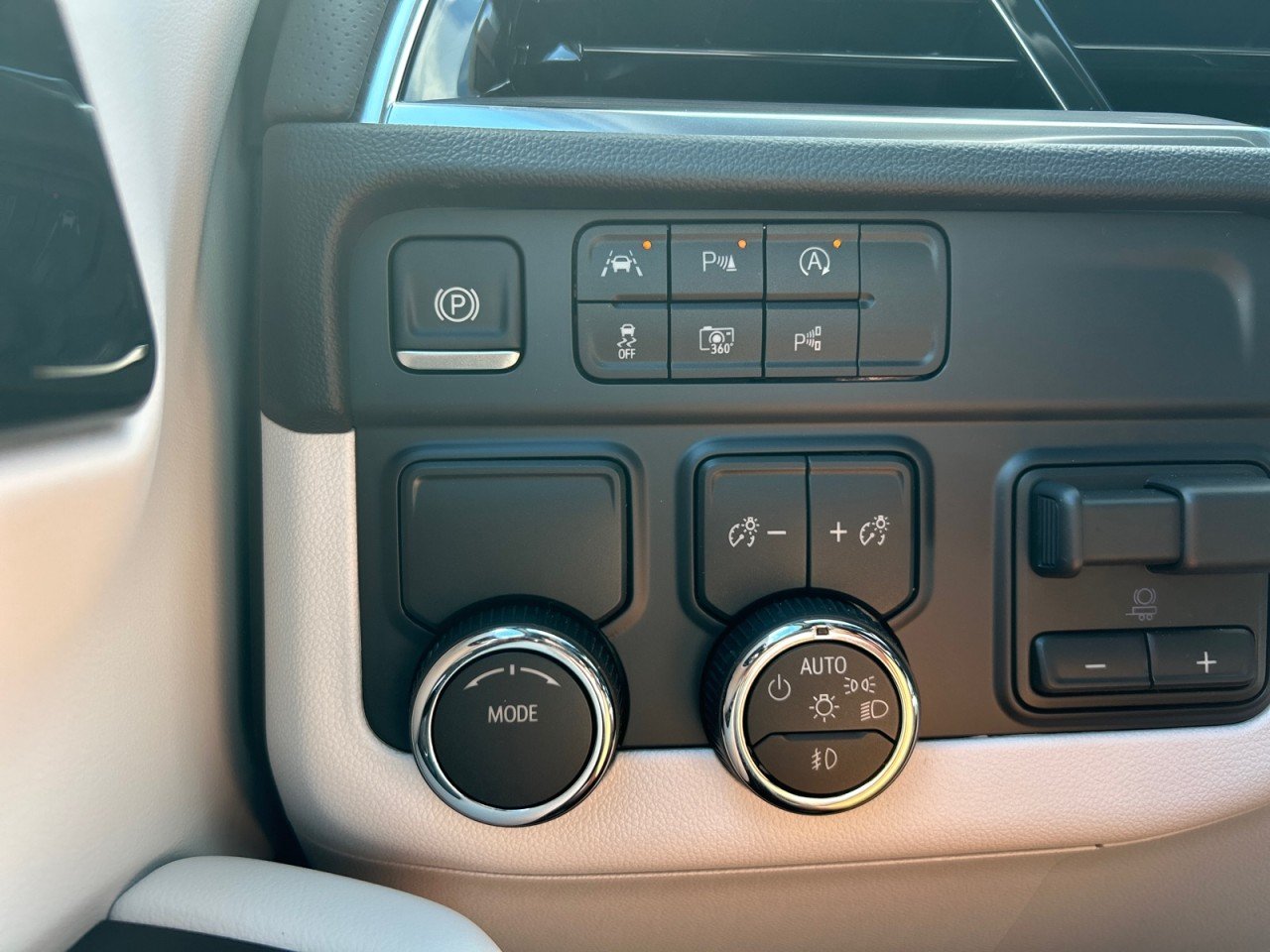New 2026 Sterling Gray Metallic Chevrolet Premier image 14