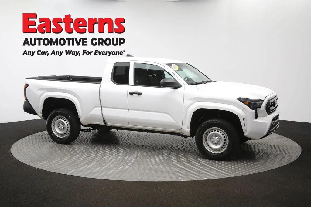 Used 2024 White Toyota SR image 103