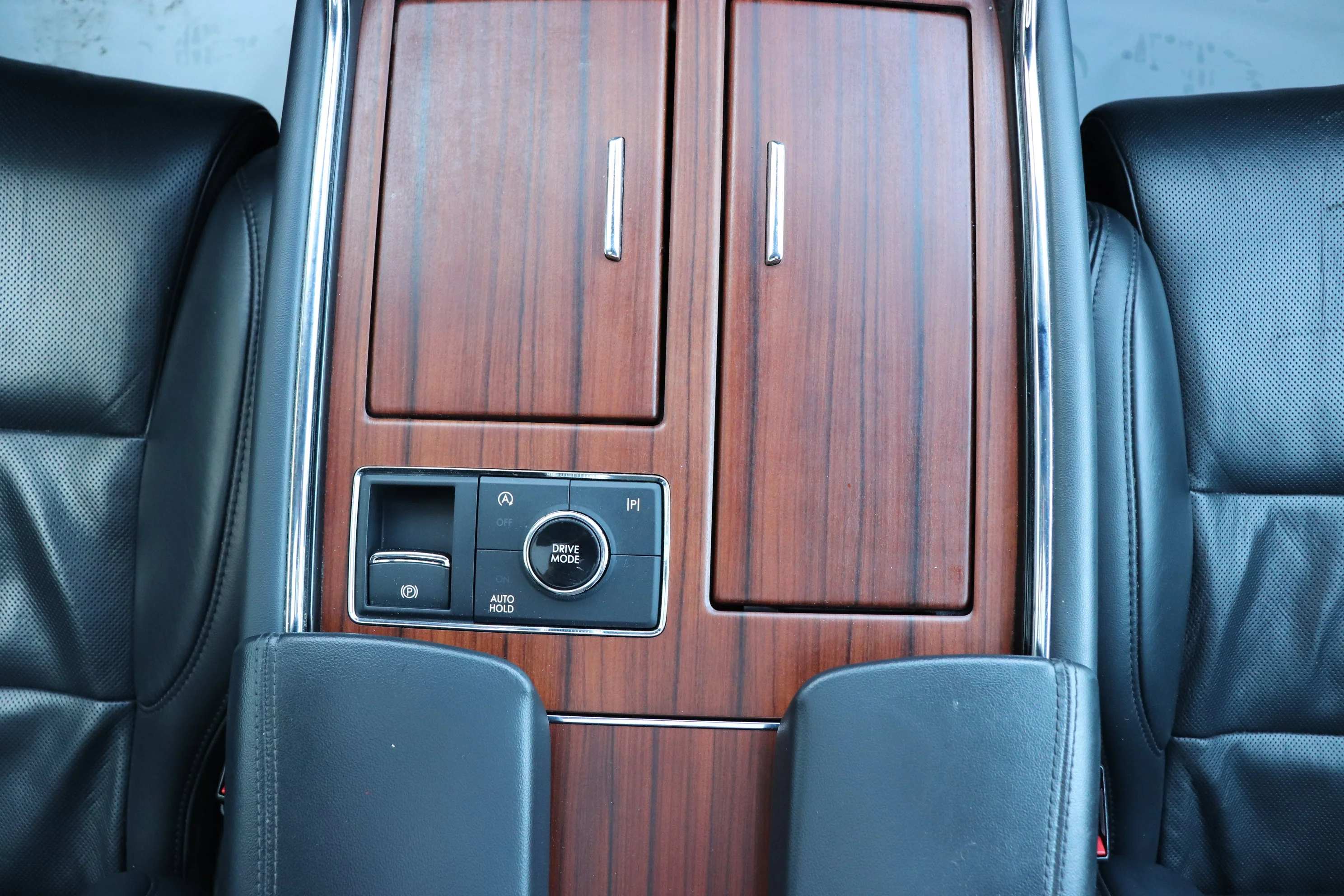 Used 2023 Black Lincoln Reserve image 22