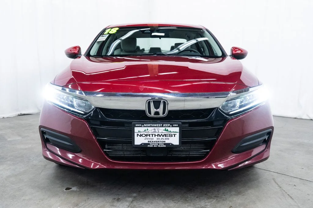 Used 2018  Honda LX image 2