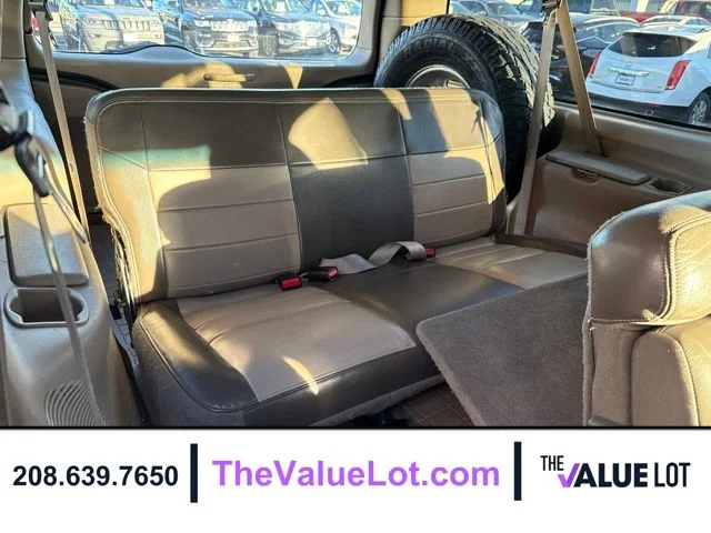Used 2004 Green Ford Eddie Bauer image 16