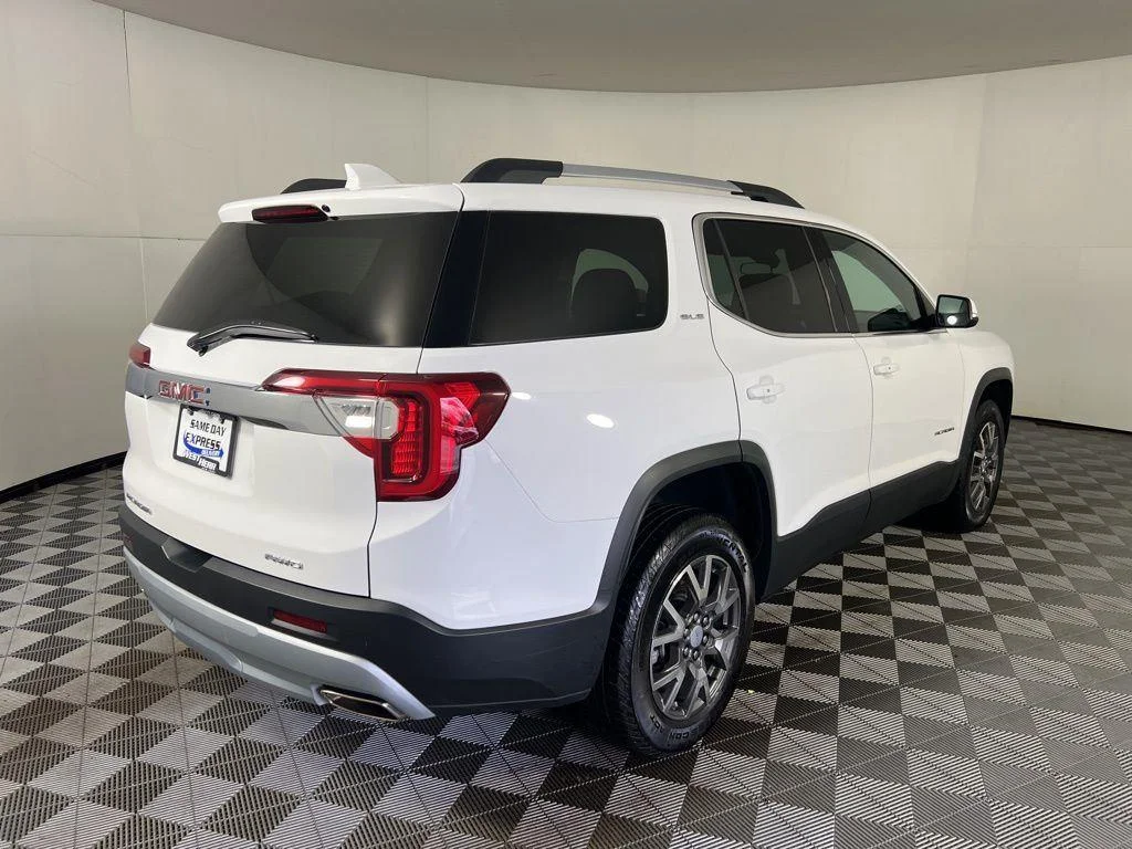 Used 2023 Summit White GMC SLE image 9