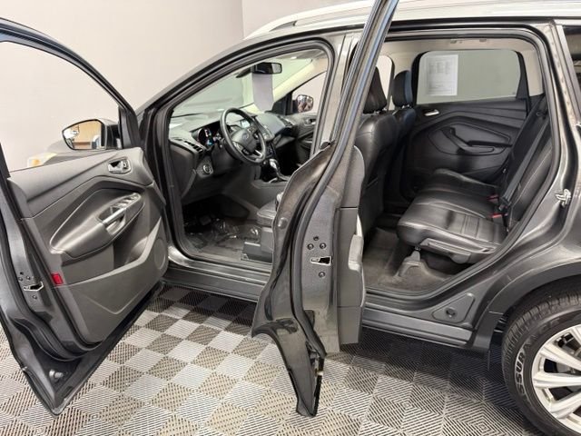 Used 2018 Magnetic Ford Titanium image 13