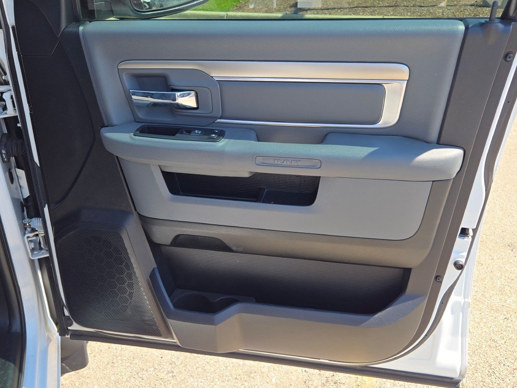 Used 2015 White Ram Big Horn image 7