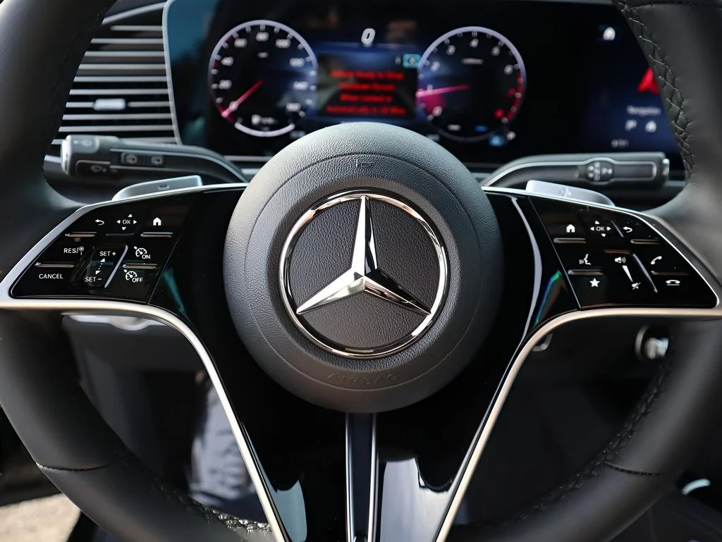 Certified Used 2026 Obsidian Black Metallic Mercedes-Benz GLE 350 image 38
