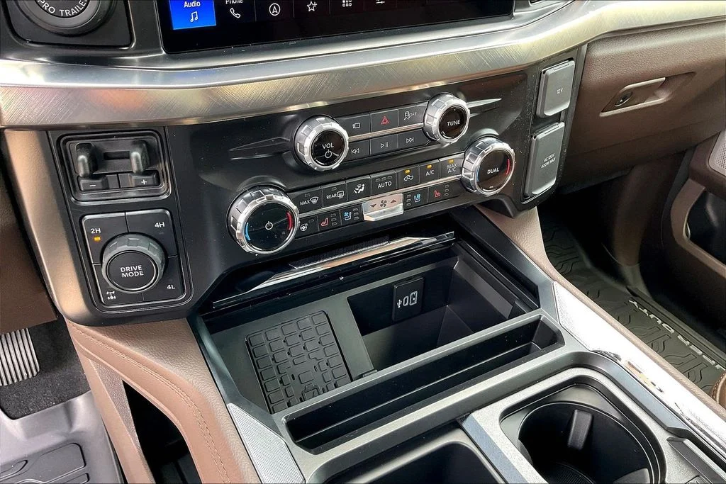 New 2026 Ford Super Duty F-250 King Ranch 4D Crew Cab