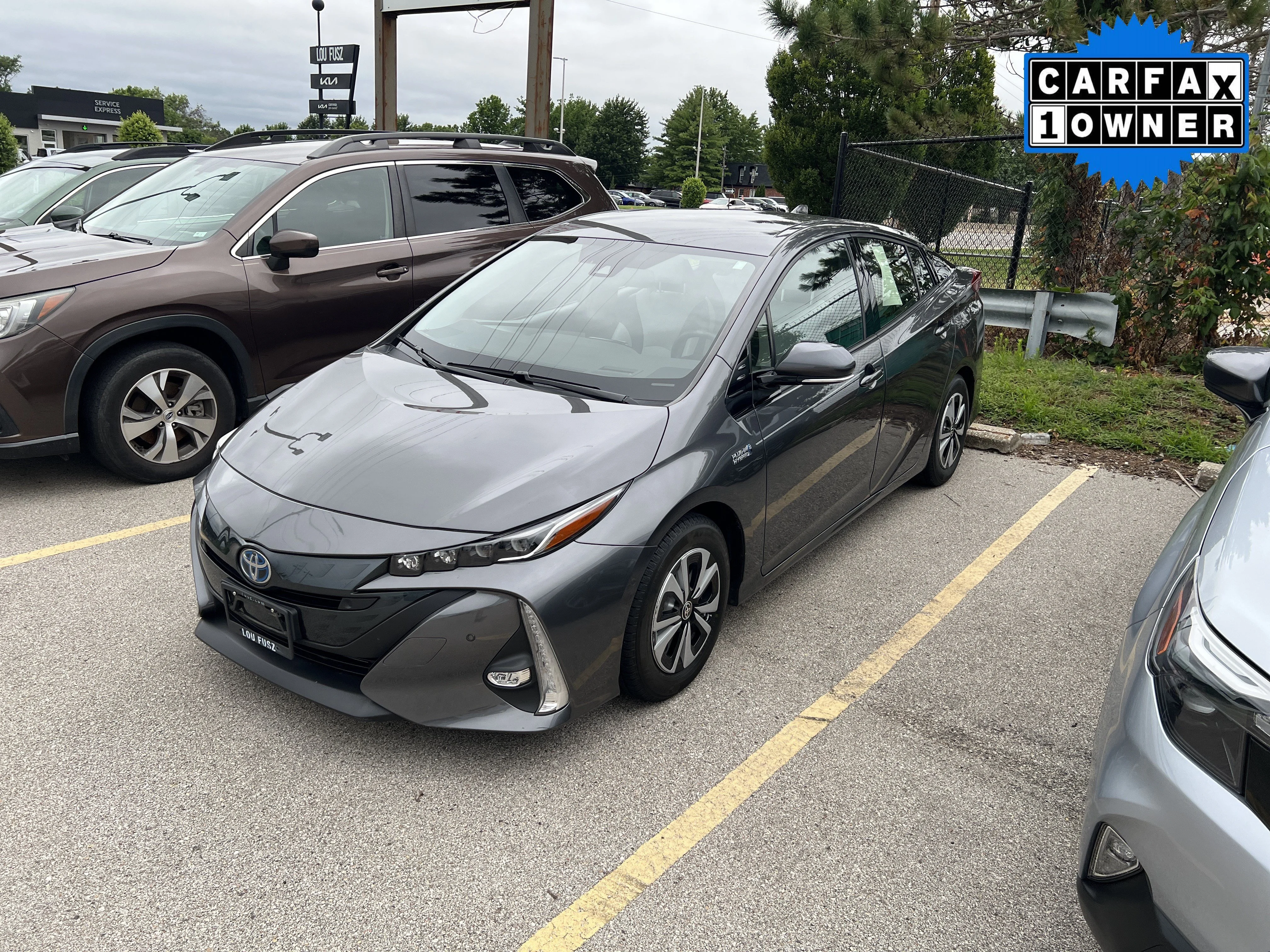 Used 2017 Magnetic Gray Metallic Toyota Advanced image 2