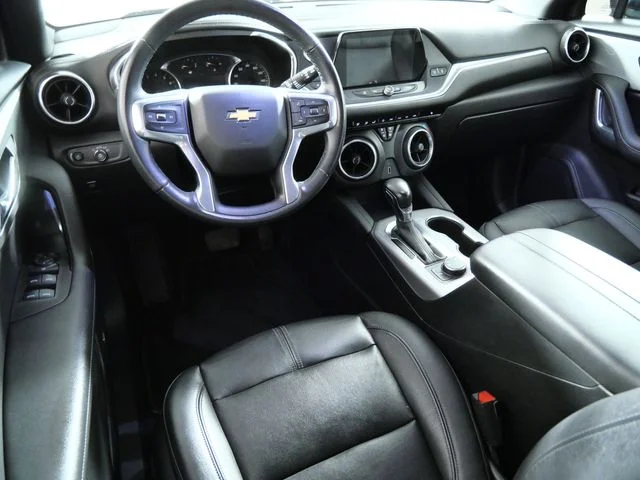 Used 2020 Black Chevrolet LT image 4