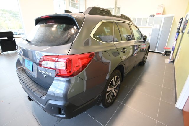 Used 2018 Gray Subaru 2.5i image 14