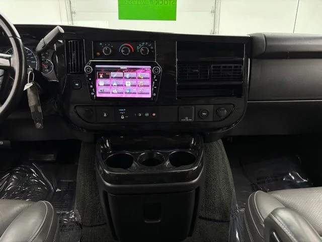 2022 Chevrolet Express Cargo Work Van - Photo 26