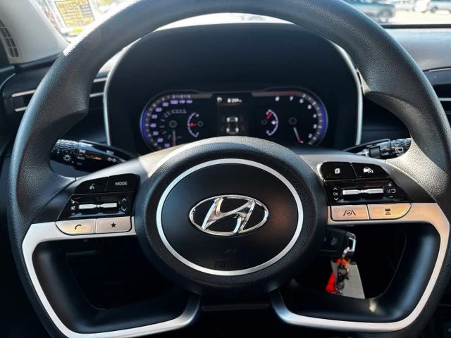 Used 2024 White Hyundai SE image 15