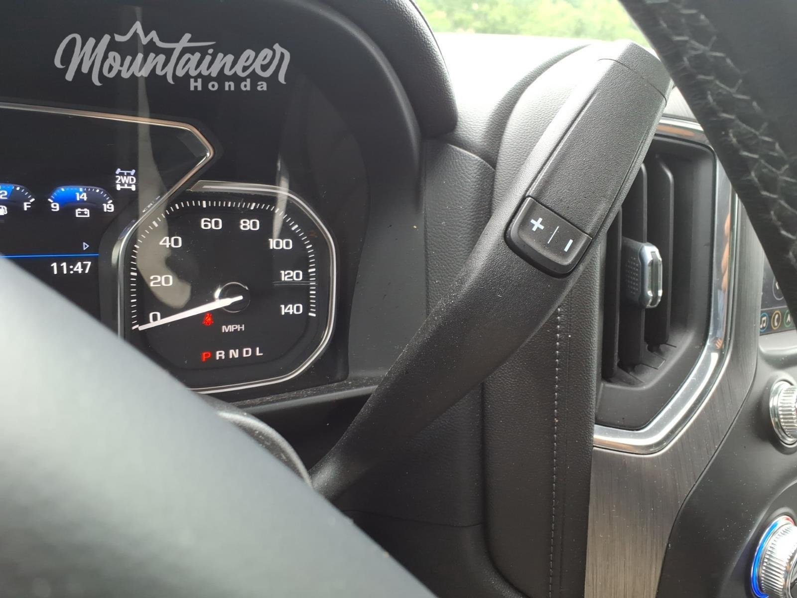 Used 2020 White Frost Tricoat GMC Denali image 40