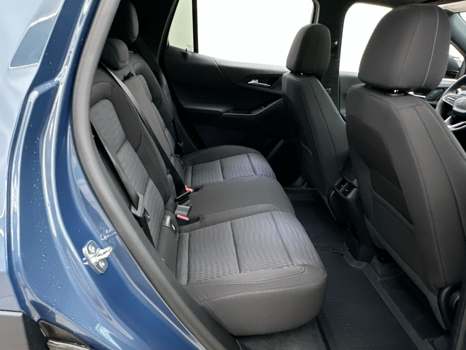 2027 Chevrolet Equinox LT - Photo 84