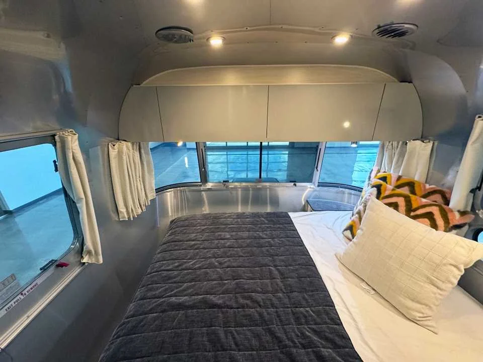 Used 2021 SILVER AIRSTREAM  image 20