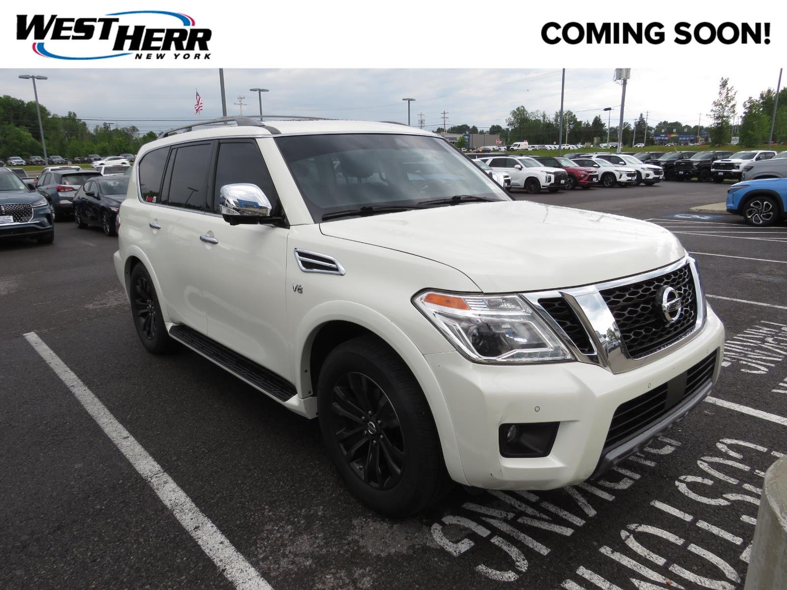 Used 2020  NISSAN  image 1