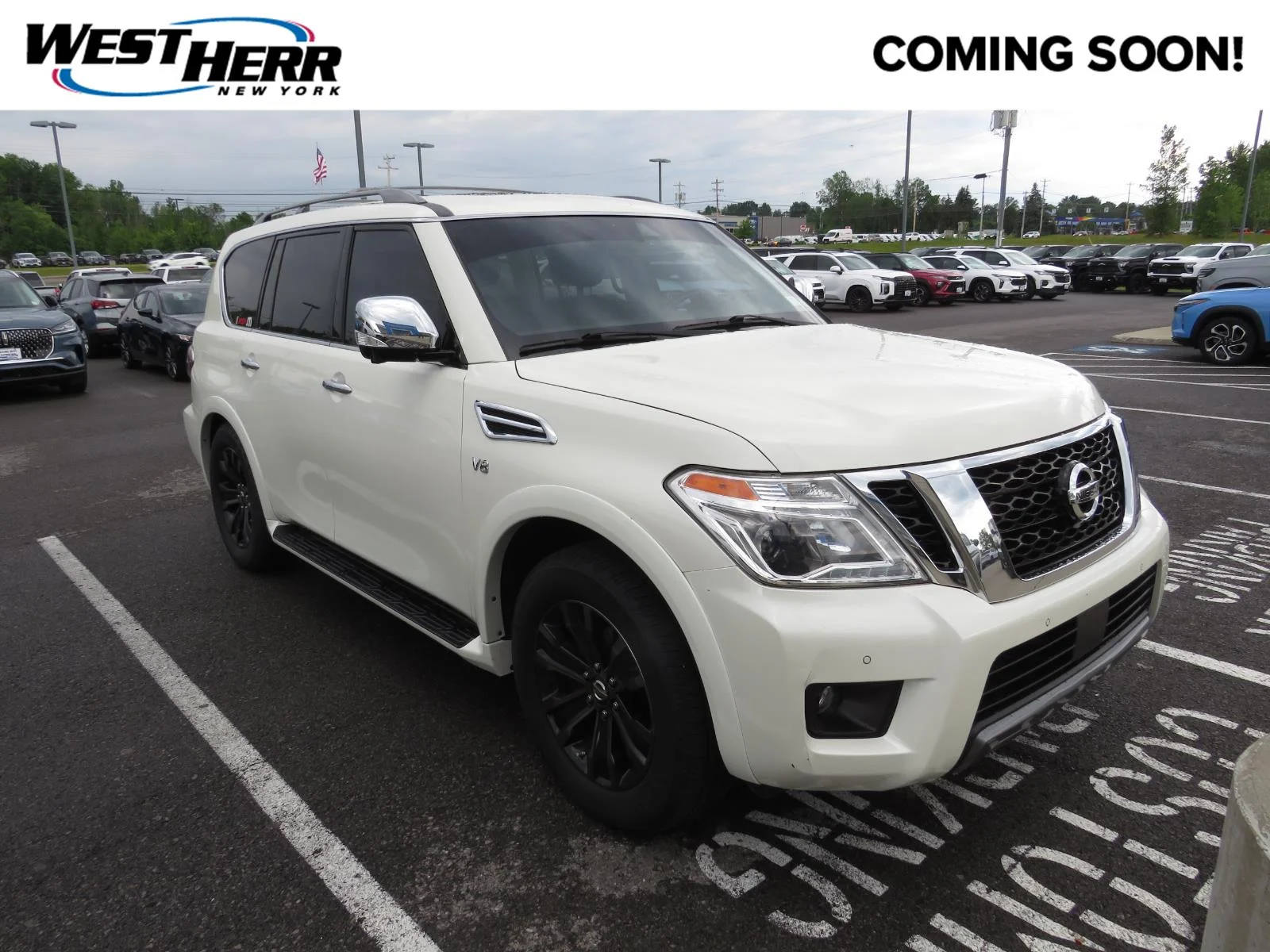 Used 2020  NISSAN  image 1