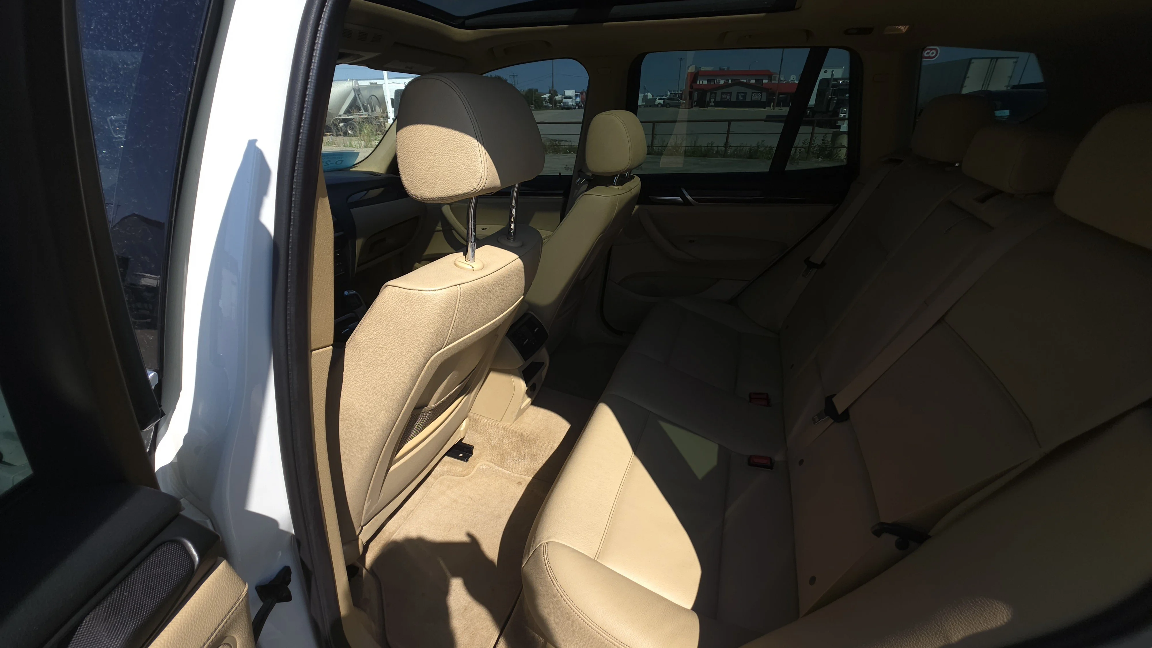 Used 2015 White BMW xDrive28i image 19