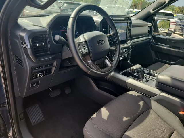 Used 2024 Blue Ford XLT image 19