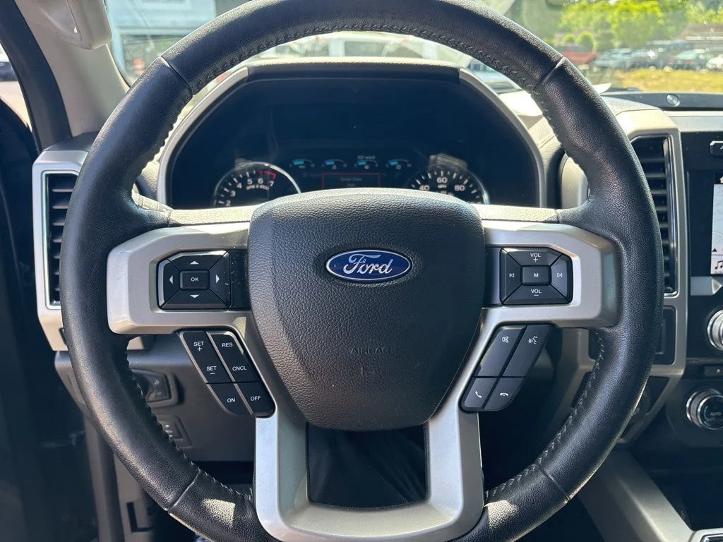 Used 2018 Gray Ford Lariat image 19