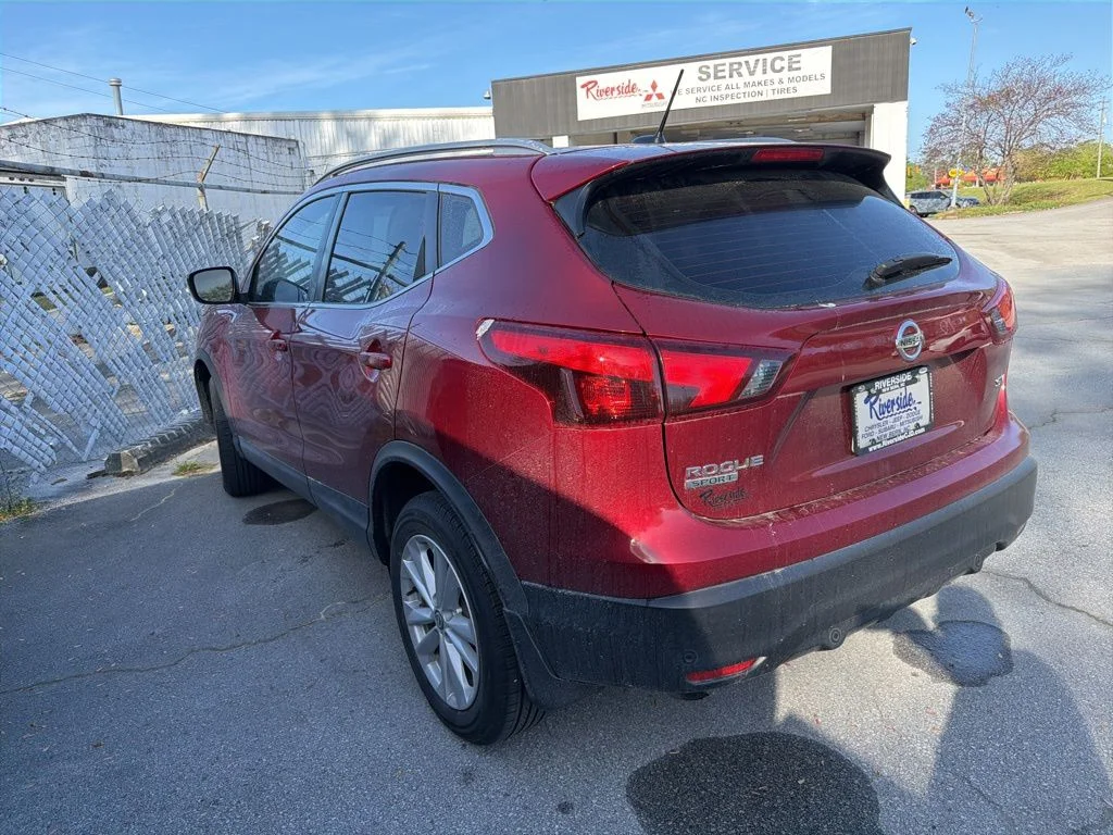 Used 2019 Red Nissan SV image 5