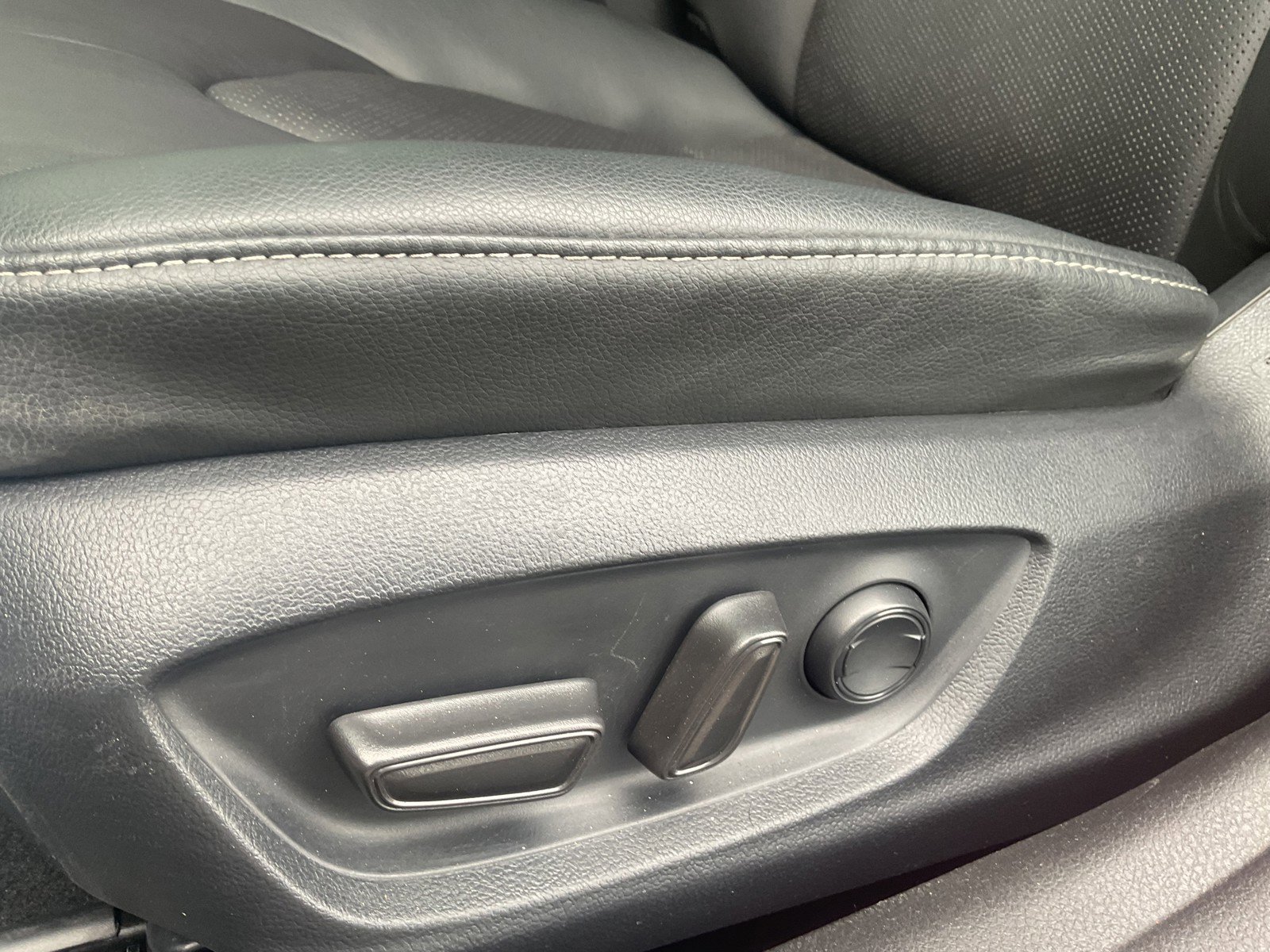 2024 Toyota Camry XSE - Photo 16