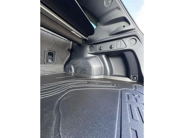 New 2026 AUTUMN GREEN METALLIC Subaru Premium image 12