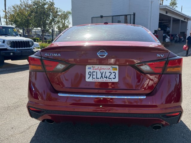 Used 2022 Red Nissan 2.5 SV image 6