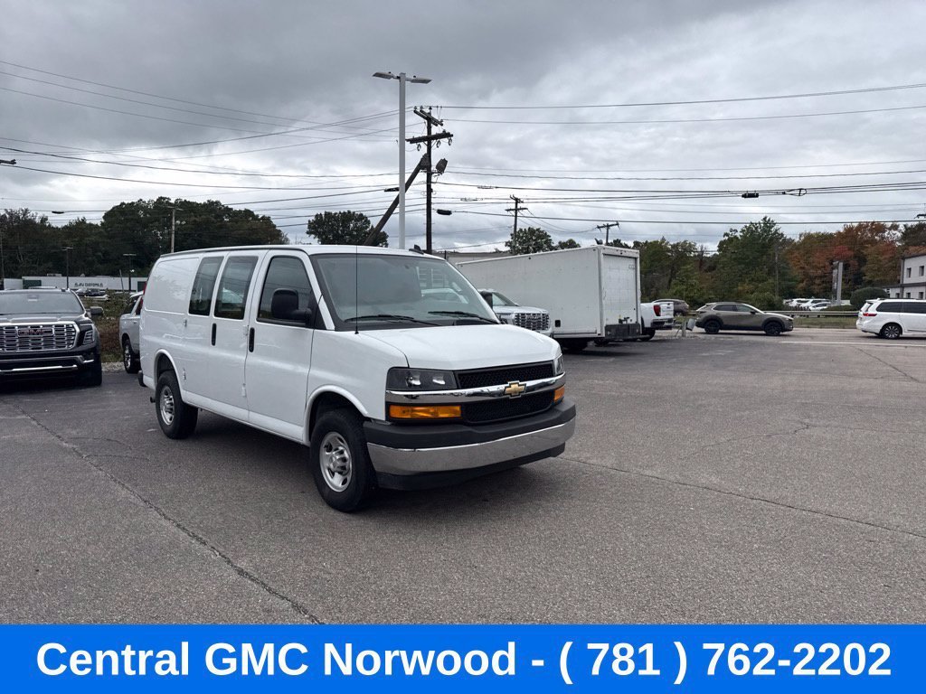 Used 2025 Summit White Chevrolet WT image 7