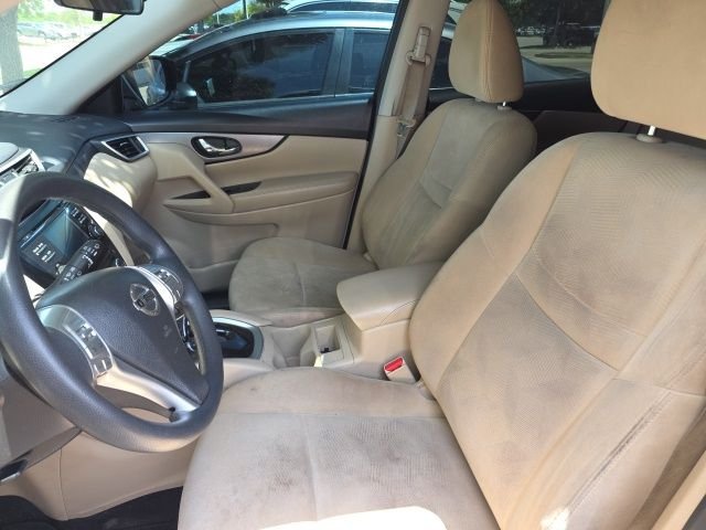 Used 2016 Black Nissan SV image 5