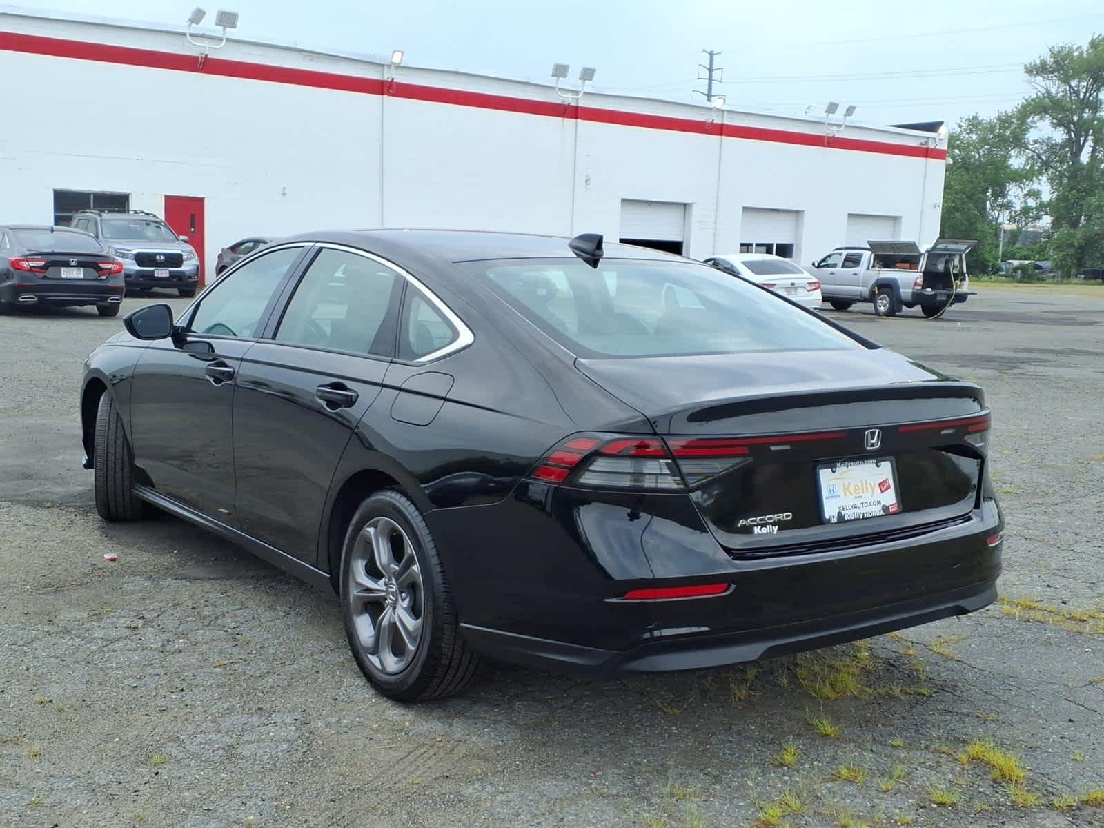 Certified Used 2024 Crystal Black Pearl Honda EX image 7