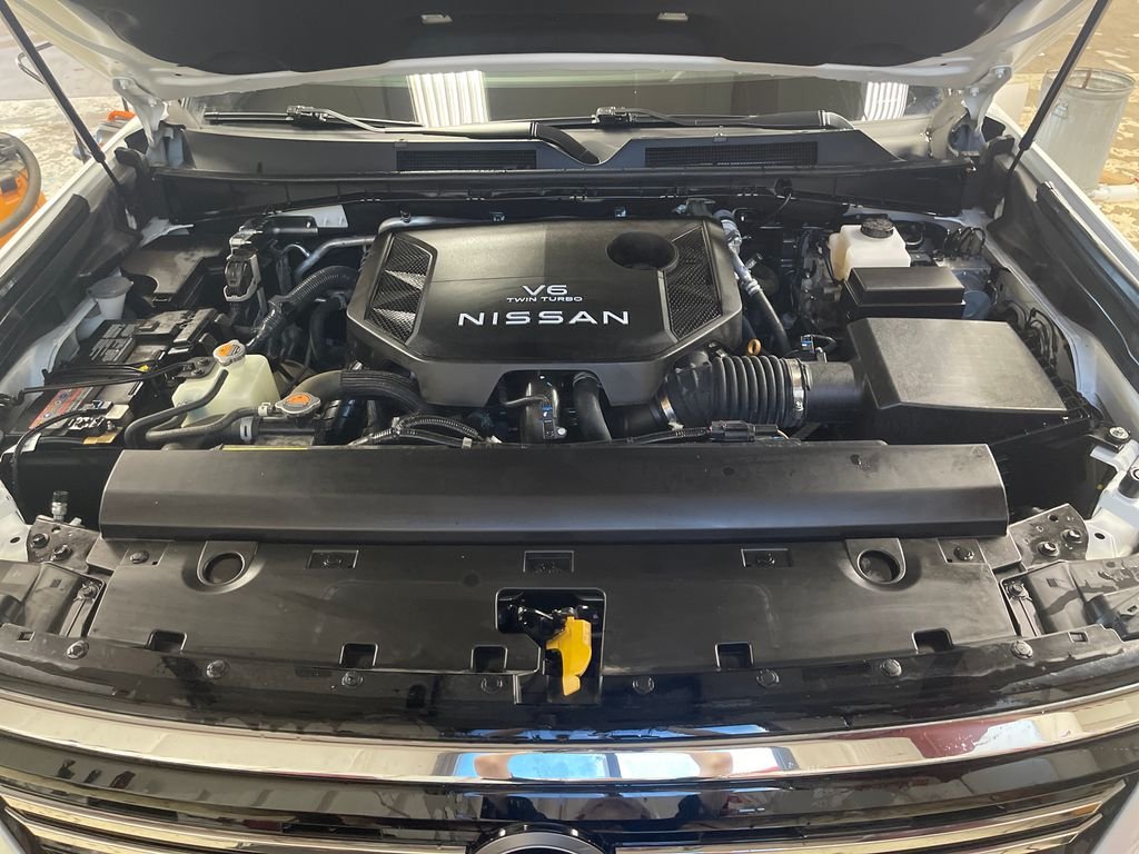 Used 2025 Aspen White Nissan SV image 11