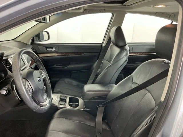Used 2014 Silver Subaru 2.5i image 14
