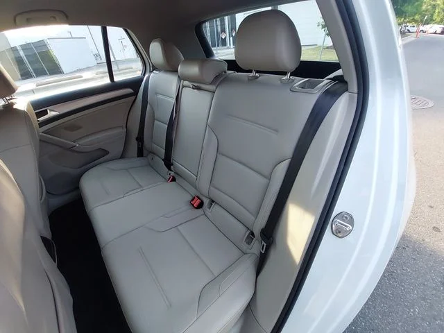 Used 2015 White Volkswagen SEL Premium image 13