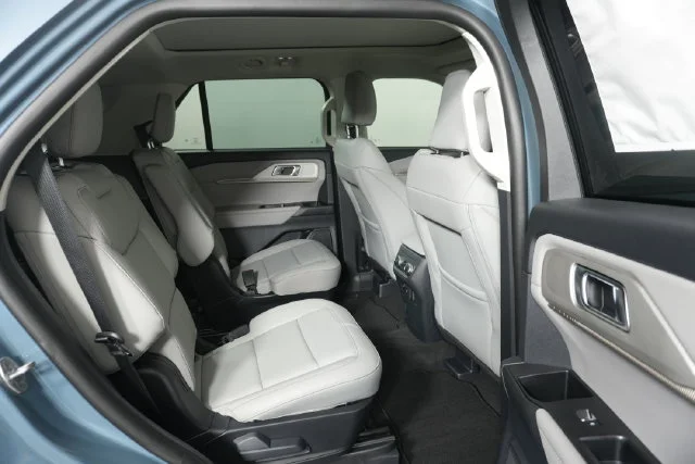 New 2026 Vapor Blue Metallic Ford Active image 28
