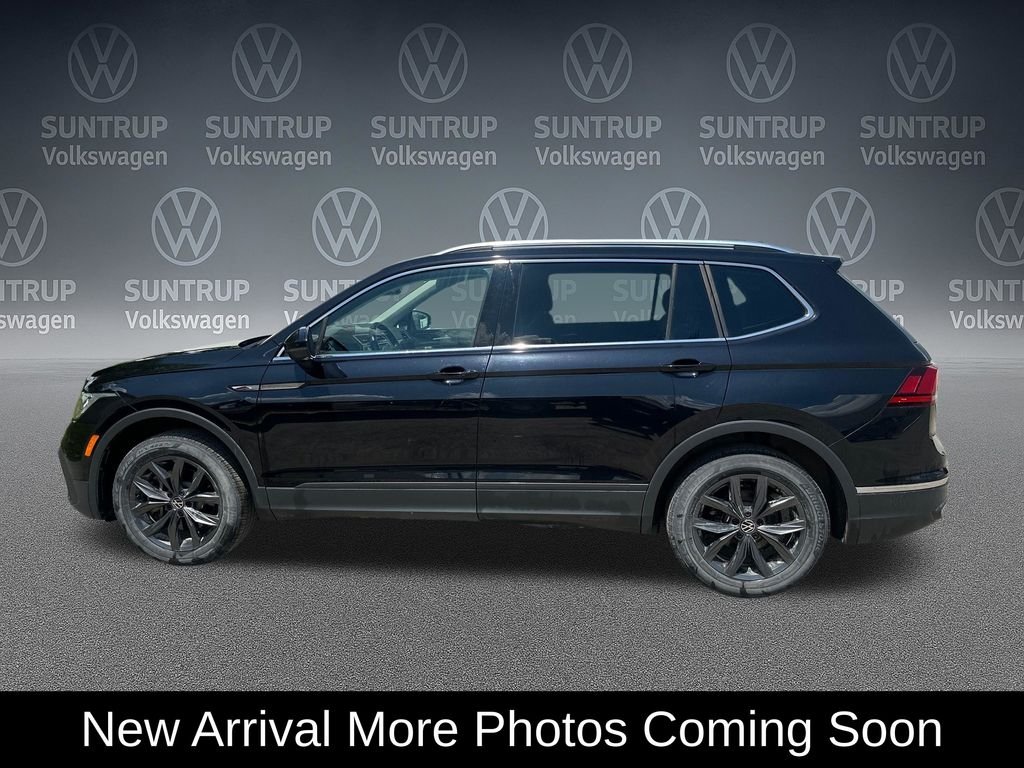 Used 2023 Black Volkswagen 2.0T SE image 3