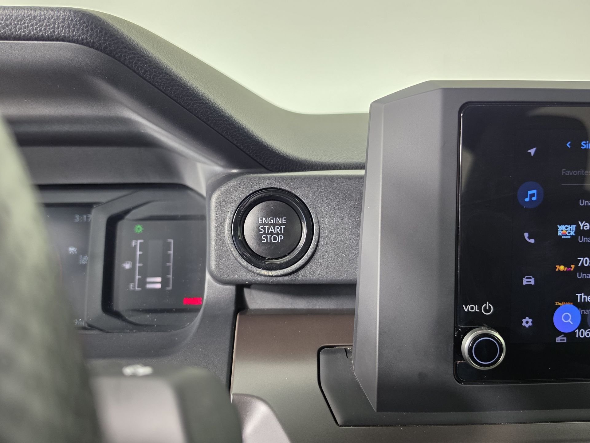 Used 2024 Silver Toyota SR5 image 27