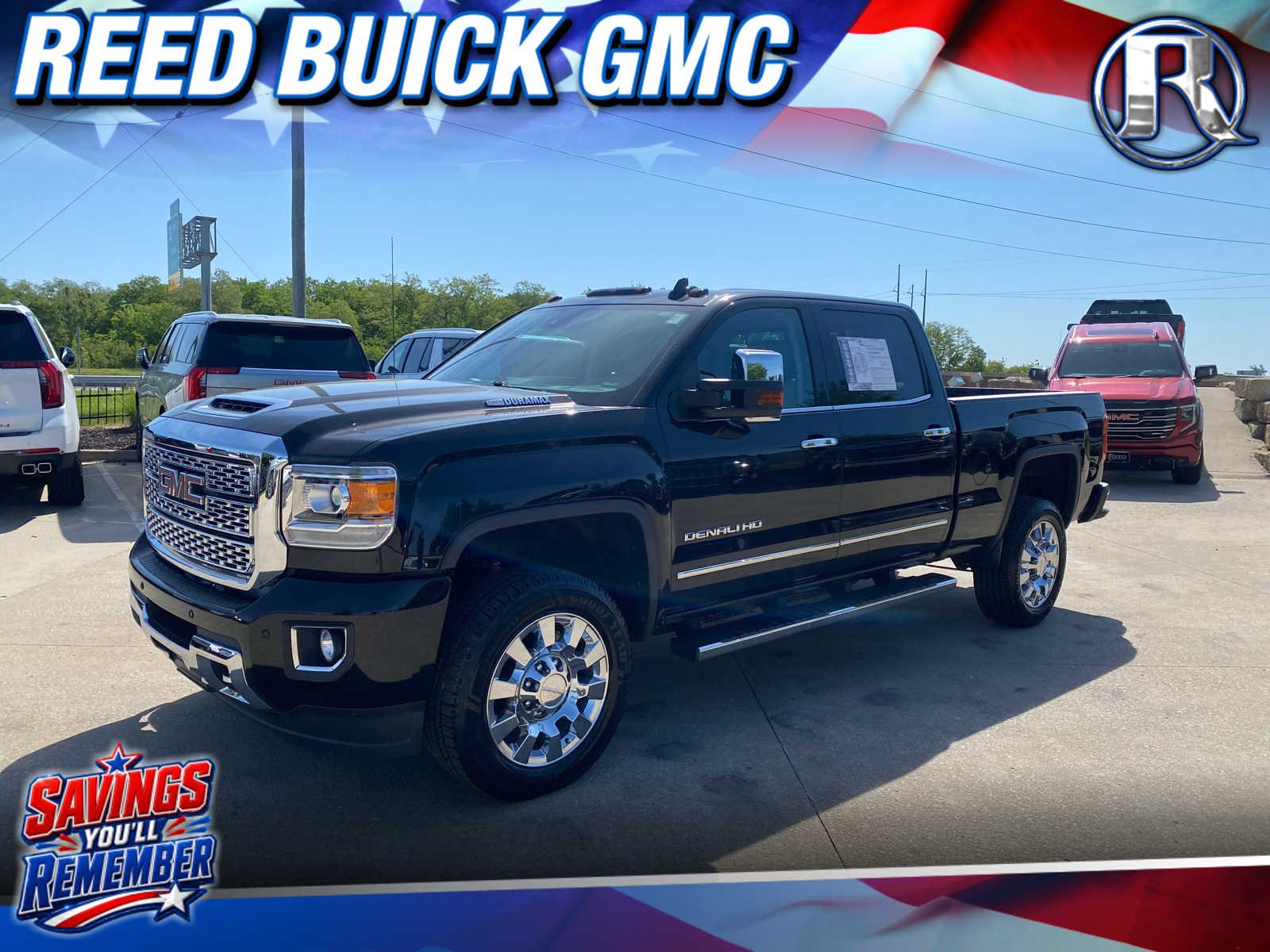 2019 GMC Sierra 4WD Crew Cab Standard Box Denali's photo