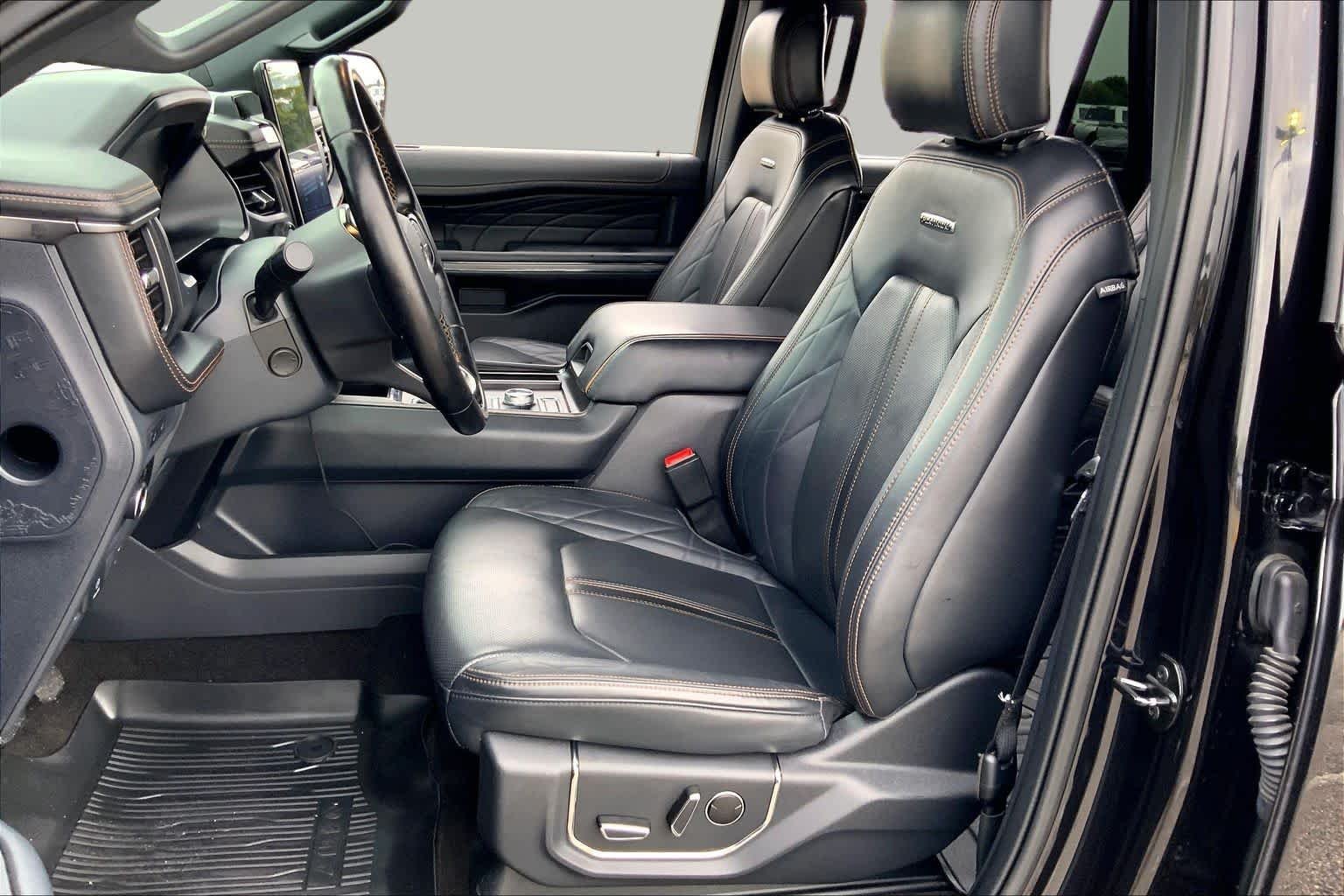 Used 2023 Agate Black Ford Platinum image 8