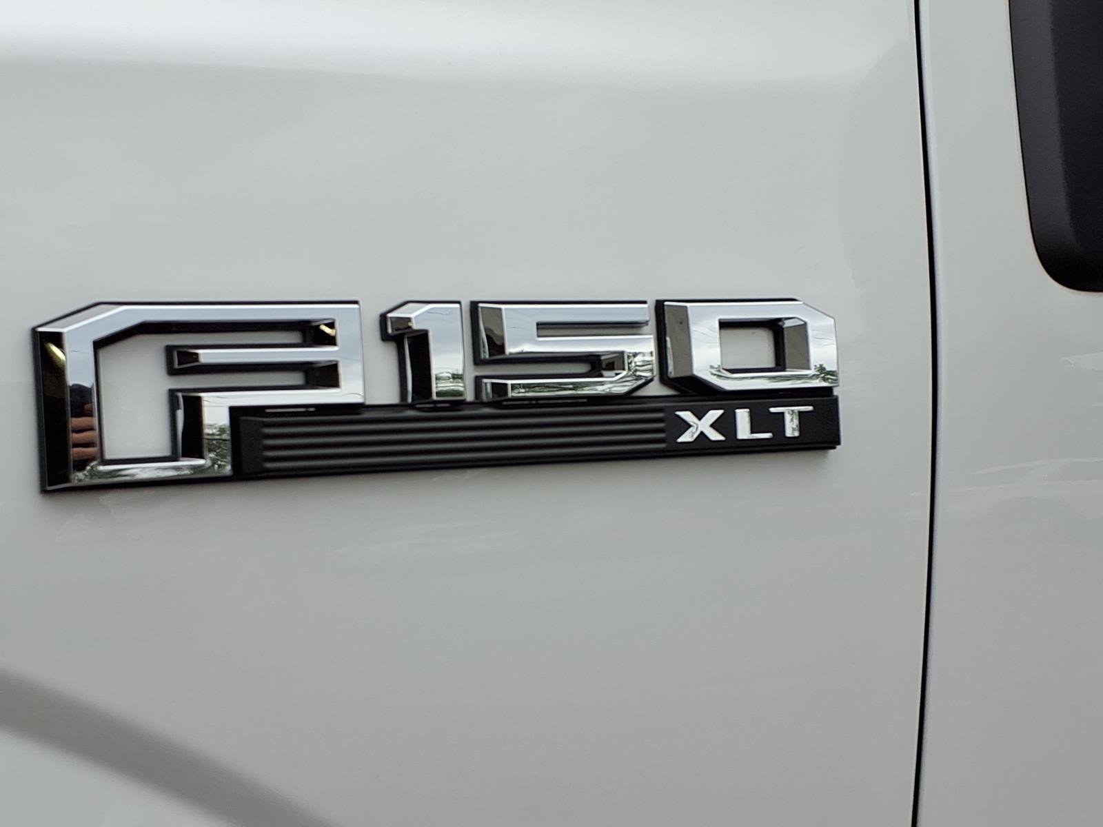 Certified Used 2020 Oxford White Ford XLT image 5