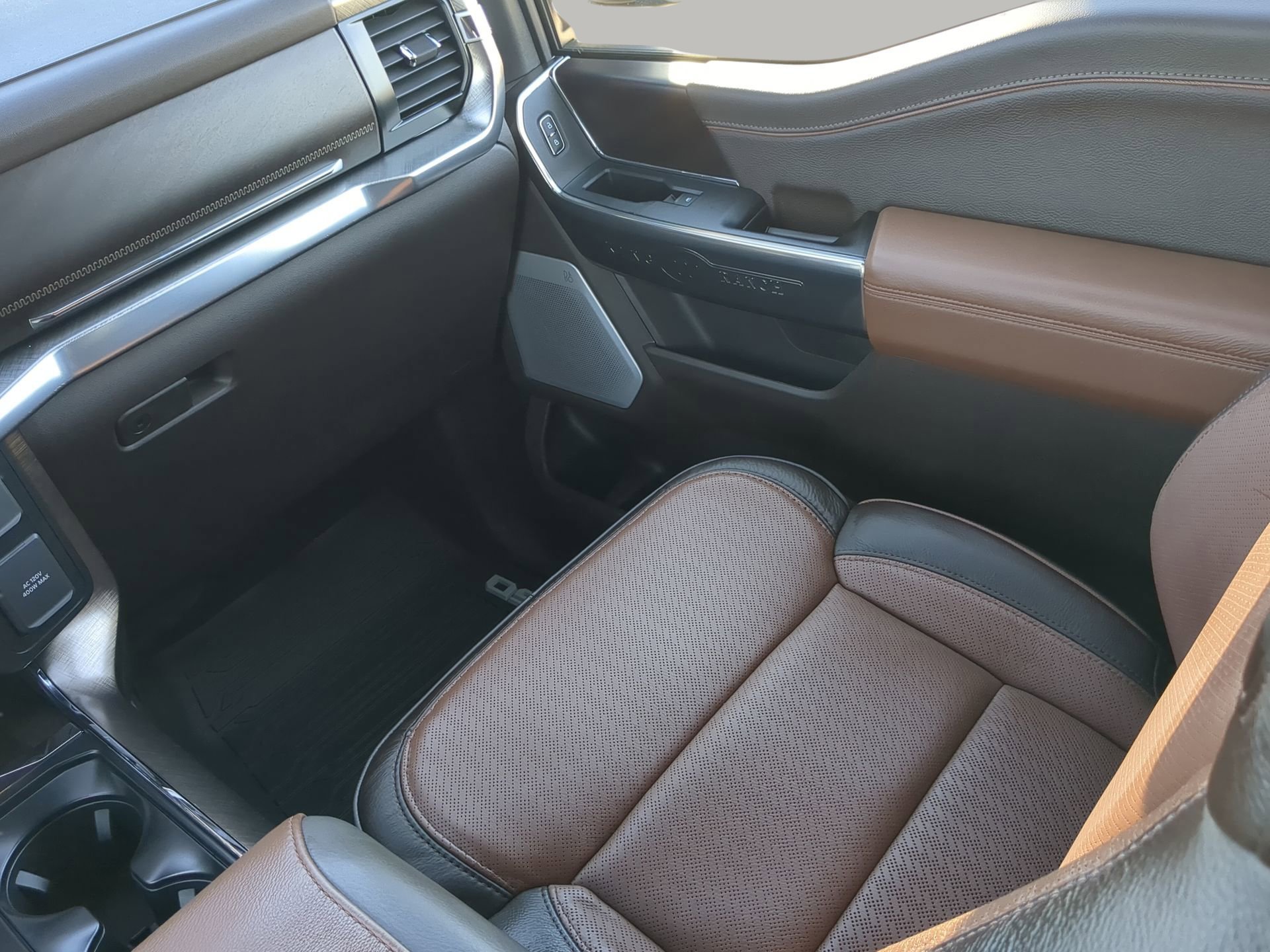 New 2026 Agate Black Metallic Ford King Ranch® image 43