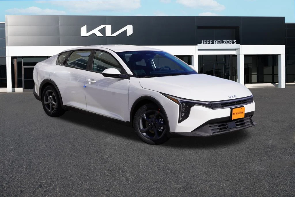 2026 Kia K4 LXS AT's photo