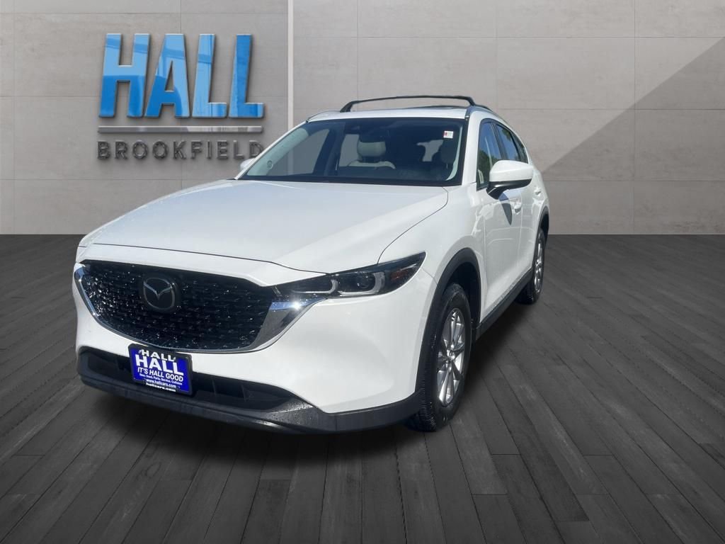 2023 Mazda CX-5 S Preferred package Auto AWD's photo