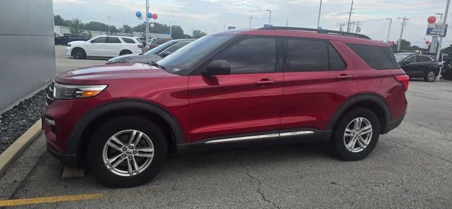 Used 2020 Red Ford XLT image 1