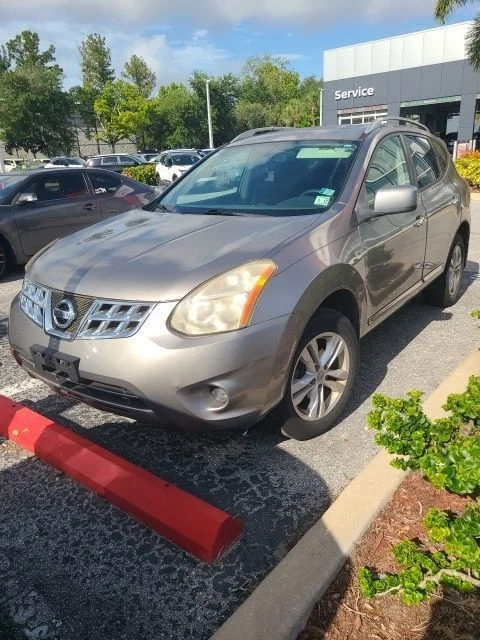 Used 2012 Gray Nissan SV image 2