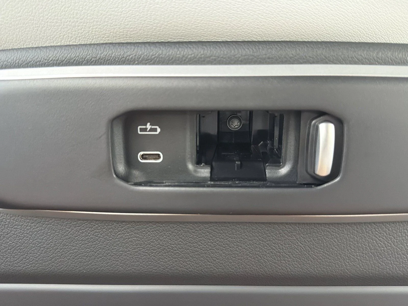 New 2027 Skyscraper Grey Metallic BMW xDrive40i image 21