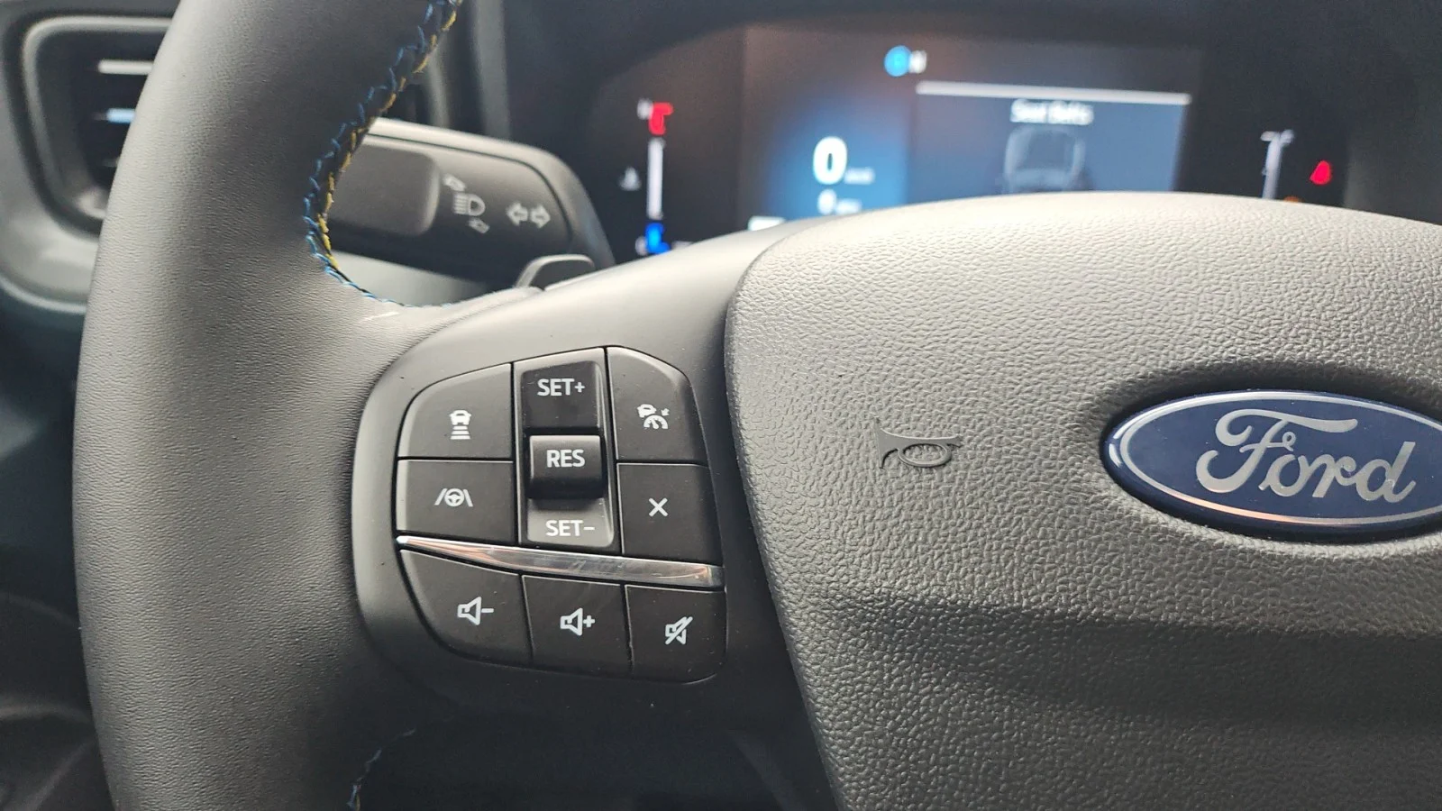 New 2026 Carbonized Gray Metallic Ford Lobo High AWD image 11
