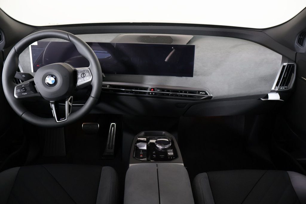 Used 2026 Black BMW xDrive45 image 4