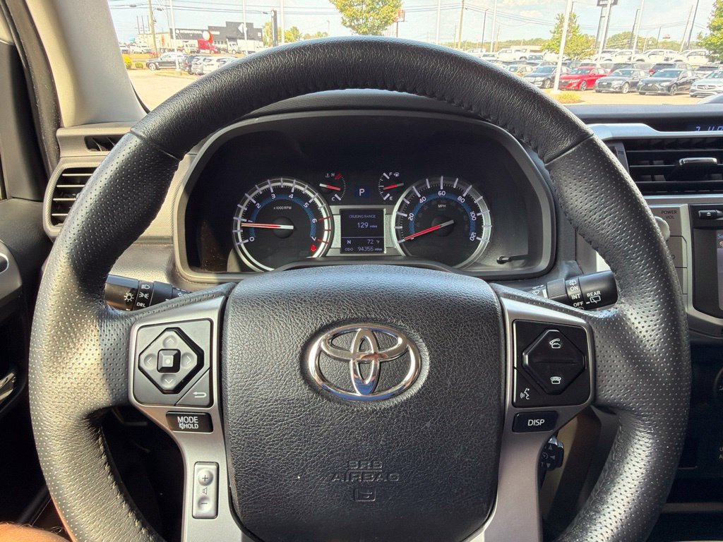 Used 2019 White Toyota SR5 image 18