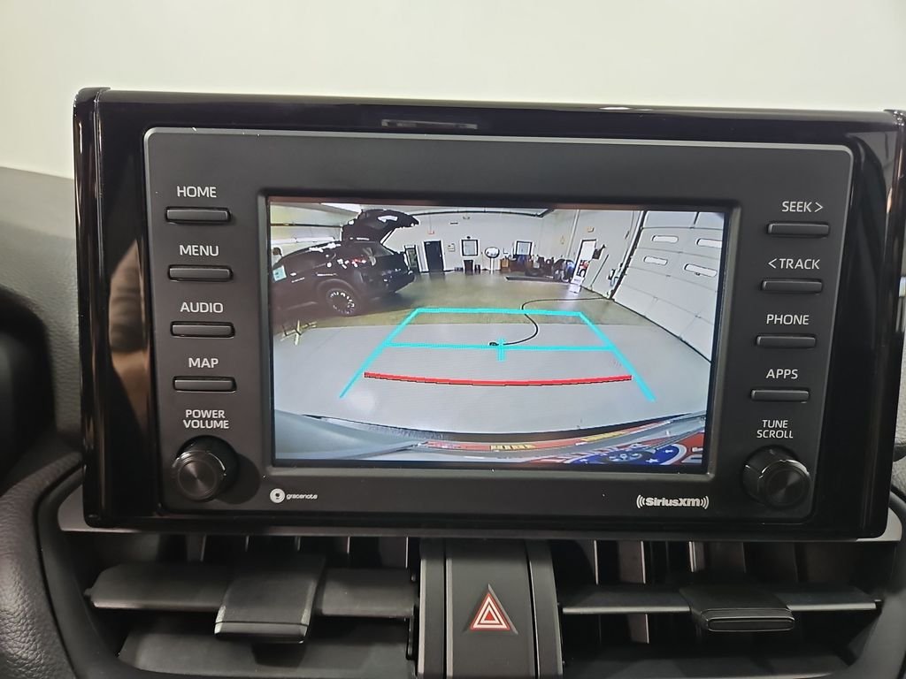 Used 2021  Toyota XLE image 20